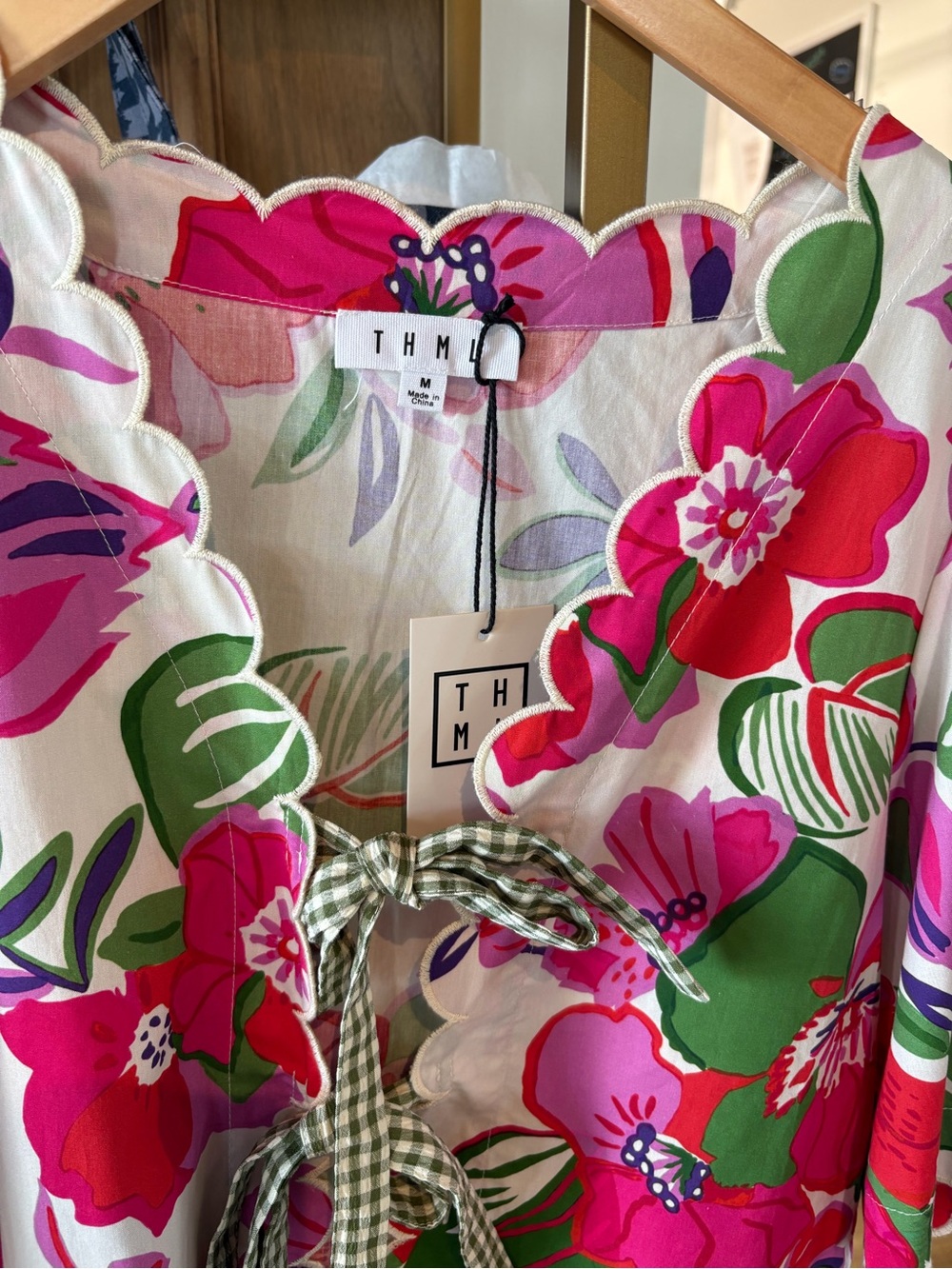 THML White Floral Tie-Front Crop Blouse in Pink & Green - Picture 2 of 3